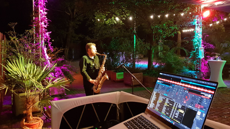 Hochzeits DJ München mit Saxophon
